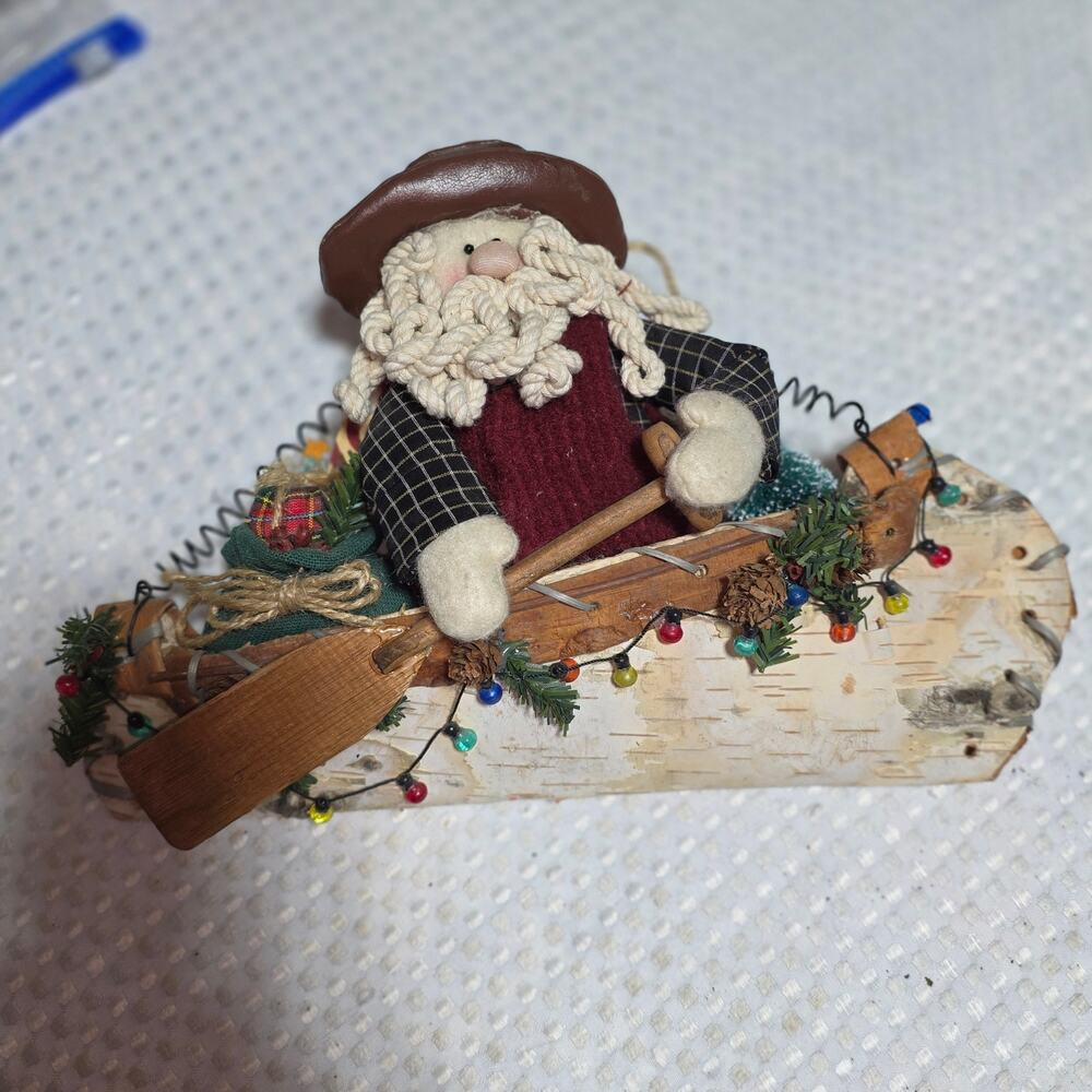 RUSTIC CABIN SANTA IN CANOE BIRCH WOOD WALL DECOR